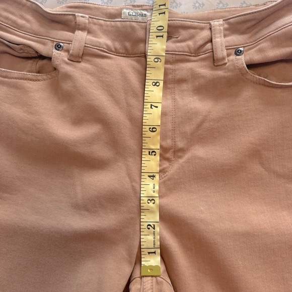 LL Bean Women's Classic Fit Tan Straight Leg Size 10 Jeans - Picture 4 of 8